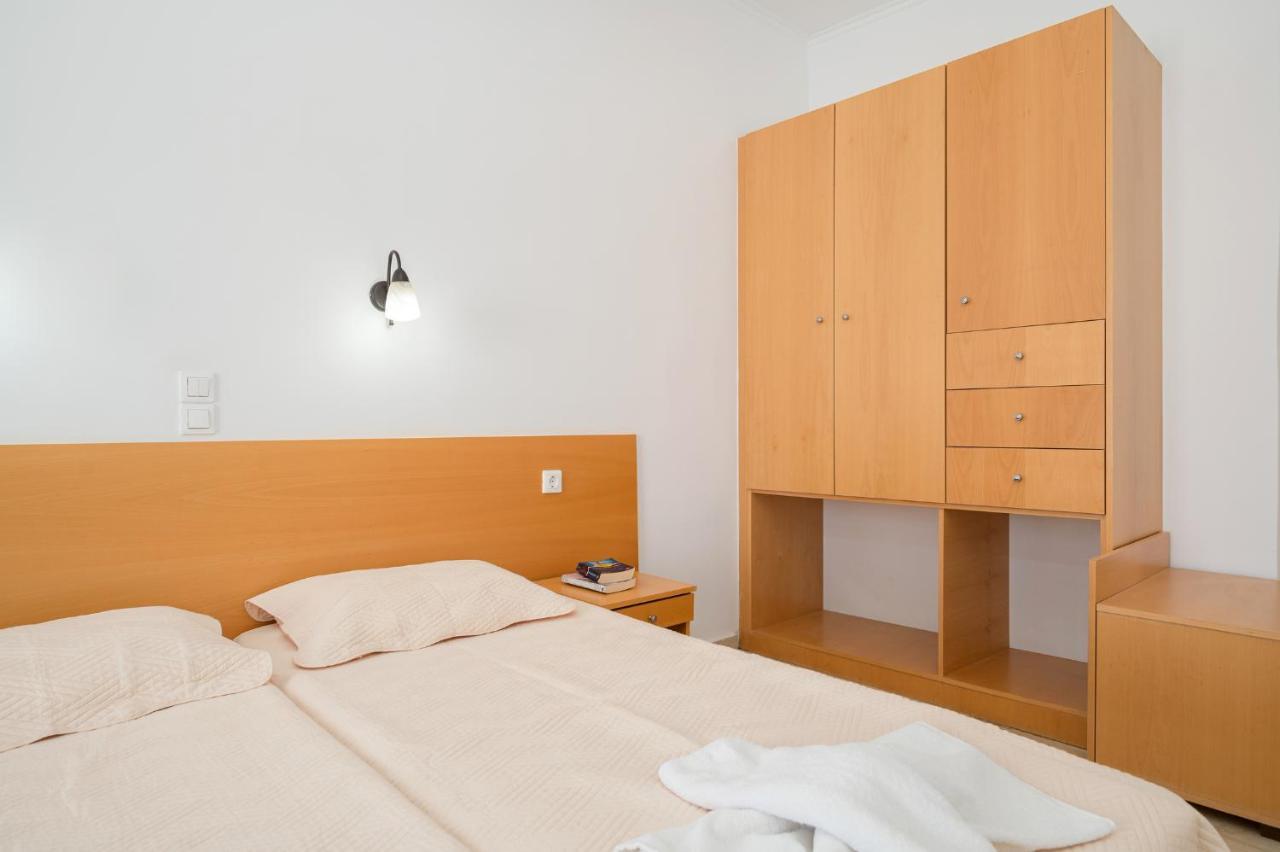 Adonis Hotel Agia Galini Exterior foto