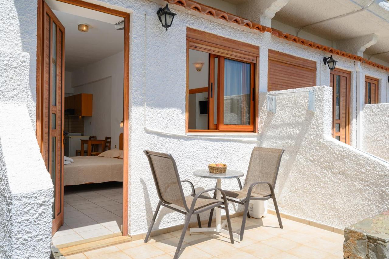 Adonis Hotel Agia Galini Exterior foto