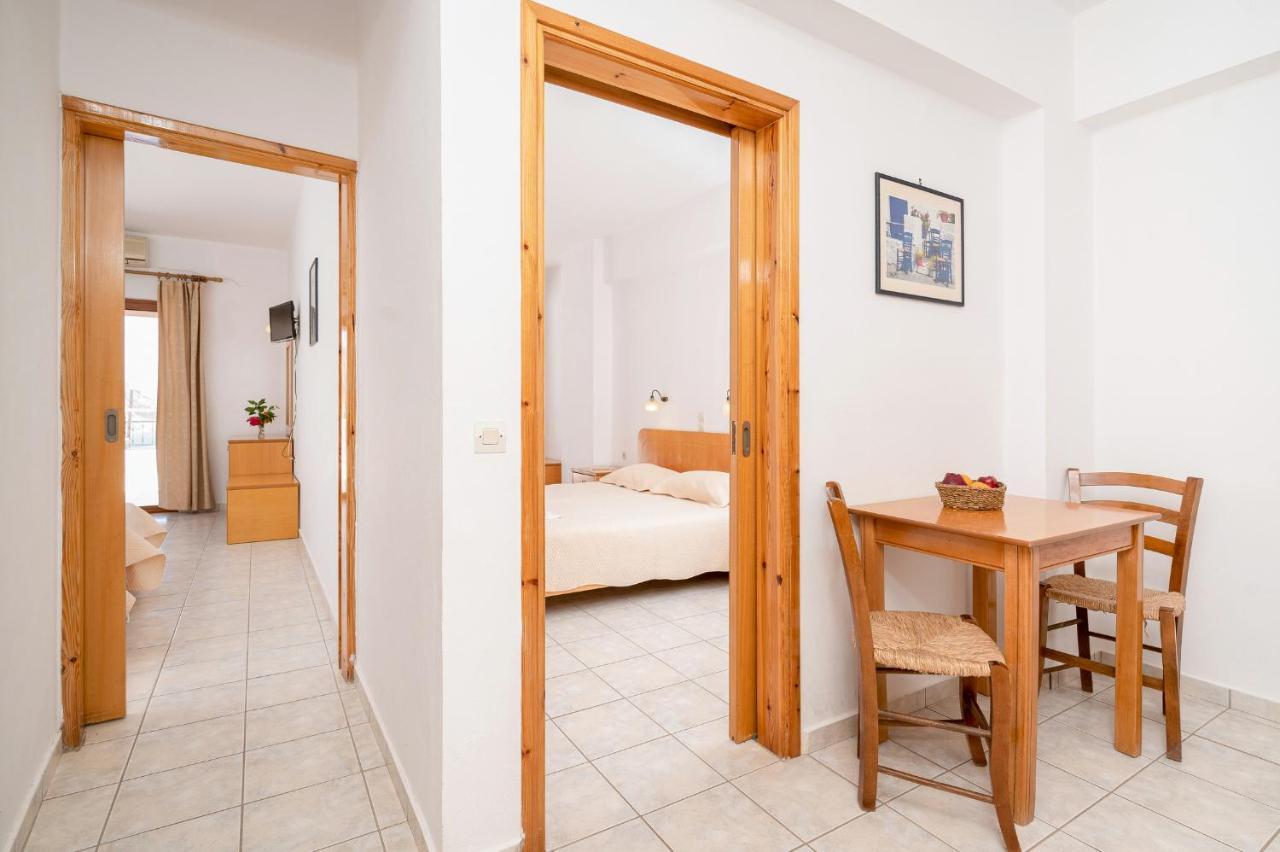 Adonis Hotel Agia Galini Exterior foto